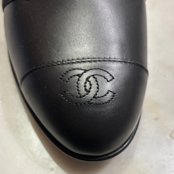 CHANEL Classic Black Men's Oxfords - Picture 6 of 6